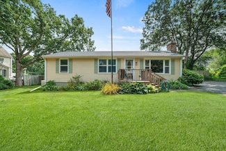 5 Fox Run Rd, Sagamore Beach, MA 02562