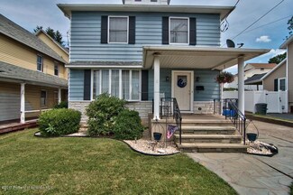 1208 Main St, Avoca, PA 18641