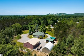 16300 Cadillac Hwy, Thompsonville, MI 49683