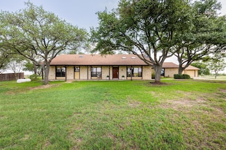 800 County Road 458, Coupland, TX 78615