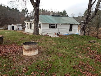 21 Clark Rd, Winchester, NH 03470