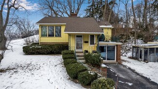 200 N 1st St, Lewiston, NY 14092