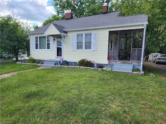 537 Butler St, Pilot Mountain, NC 27041