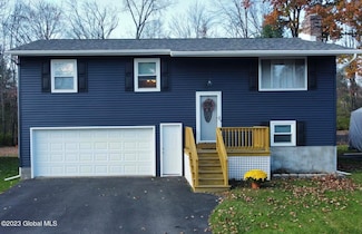 35 Holly Blvd, Schenectady, NY 12302