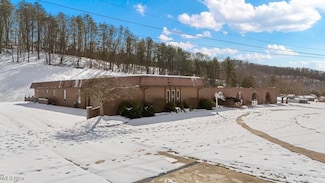 6148 Parkersburg Rd, Sandyville, WV 25275