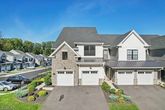 2 Lawrence Ln, Denville, NJ 07834