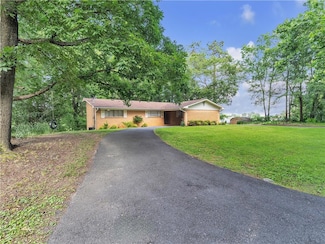 225 Melea Ln, Calhoun, GA 30701