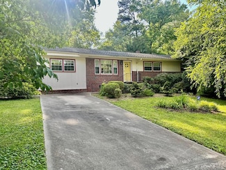 104 Elizabeth Ct, South Boston, VA 24592