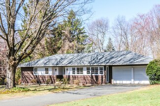 28 Savoy Ave, East Longmeadow, MA 01028