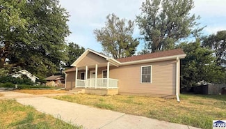 1663 7th Ave, Terre Haute, IN 47807
