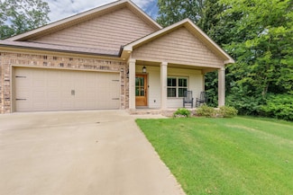 181 Silver Leaf Ln, Florence, AL 35633
