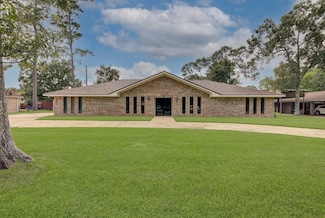 12511 Cherry Point Dr, Dayton, TX 77535