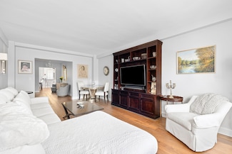 755 W End Ave Unit 15C, New York, NY 10025