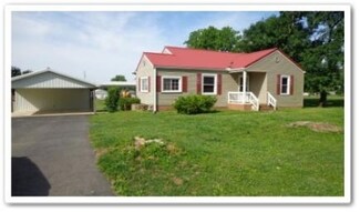 209 W Crider St, Fredonia, KY 42411