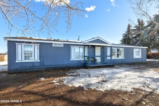 8211 Wide Hollow Rd, Yakima, WA 98908
