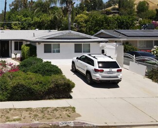 20833 Martha St, Woodland Hills, CA 91367