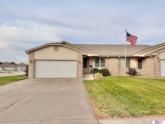 1911 N 4th St, Seward, NE 68434