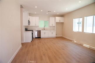2253 N Catalina St, Burbank, CA 91504