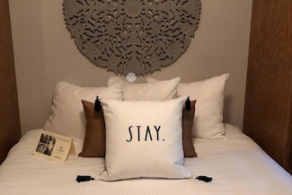 4908 Landmark Cir Unit 1336, Egg Harbor, WI 54209