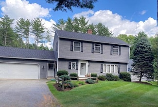 1 Surrey Ln, Hampden, ME 04444