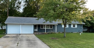 3146 N Concourse Dr, Mount Pleasant, MI 48858