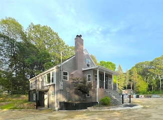 27 Dunlop Rd, Huntington, NY 11743