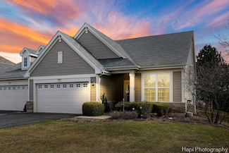 1561 Francis Dr, Pingree Grove, IL 60140