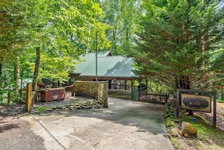 197 Smith Hill Rd, Blue Ridge, GA 30513