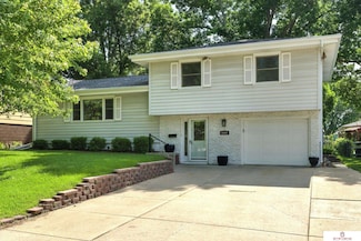 2907 S 137th St, Omaha, NE 68144