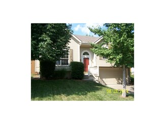 1200 NW 72nd St, Kansas City, MO 64118