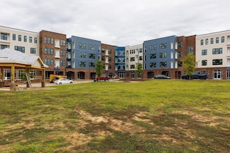 2204 Gathering Square Ct, Fuquay-Varina, NC 27526