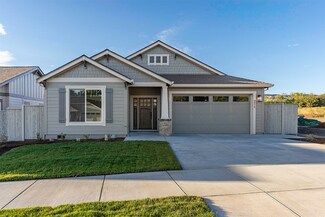 3979 Colorado Dr, Medford, OR 97504