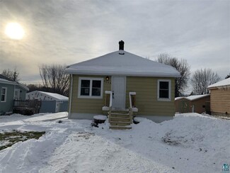 9206 Meadow St, Duluth, MN 55810