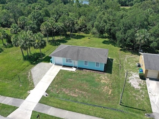279 Englar Dr, Sebastian, FL 32958