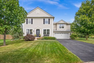224 Valley View Dr, Saint Charles, IL 60175