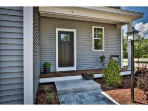 26 Crosswood Way Unit 18, Manchester, NH 03102