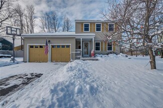 86 Windebank Ln, Minoa, NY 13116