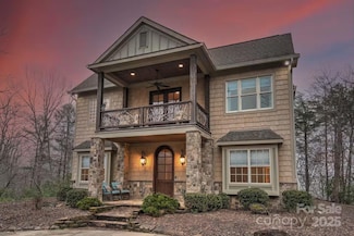 376 Grandview Dr, Lake Lure, NC 28746