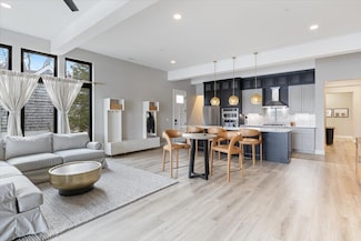 40 Just Us Place, Sunrise Beach, MO 65079
