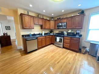 24 Madison Ave Unit 3, Cambridge, MA 02140