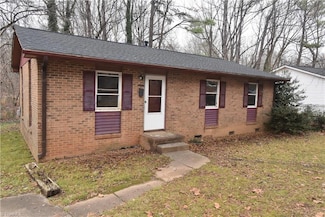 655 Amanda Place, Winston Salem, NC 27101