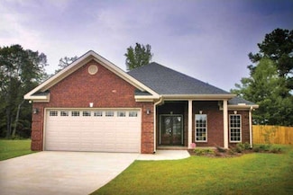 301 Live Oak St, Gonzales, TX 78629