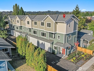 215 Corrin Ave NW Unit B, Orting, WA 98360