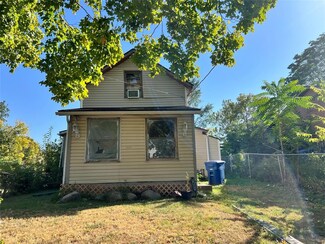 1621 Des Moines St, Des Moines, IA 50316