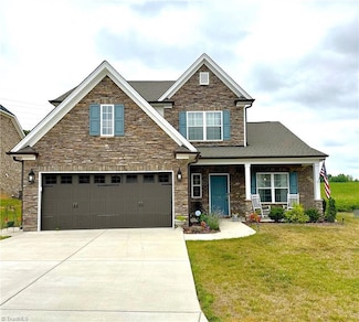 12 Freemont Ct, Thomasville, NC 27360