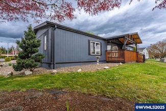 655 NE Burnett Rd, McMinnville, OR 97128