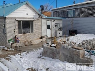 114 University St, Tonopah, NV 89049