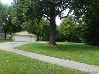 316 1st St Unit 1, Cantrall, IL 62625