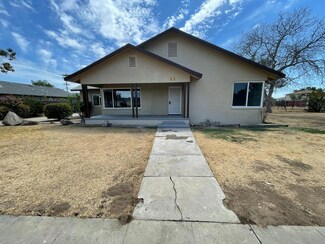 68 E Stanislaus St, Fresno, CA 93706