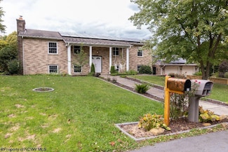 327 Morning View Ln, Bridgeport, WV 26330
